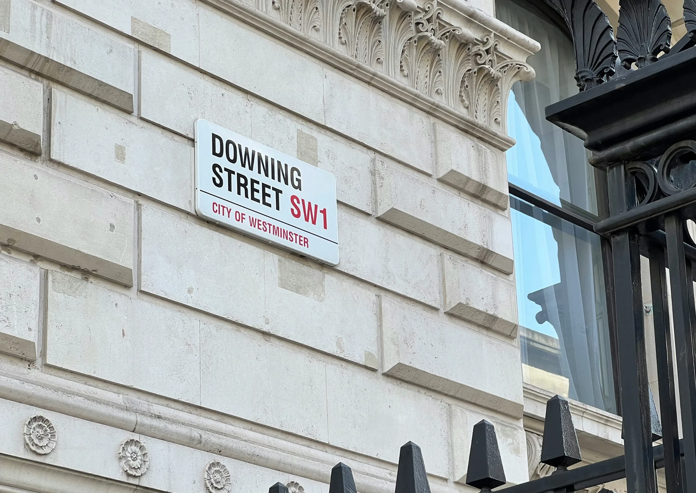 Downing Street SW1 hadyn cutler unsplash