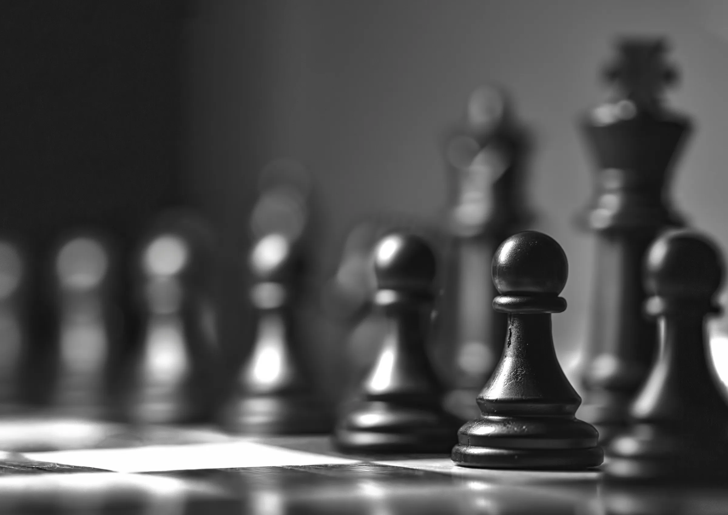 Chess board - hassan-pasha-nEbMedmVwgw-unsplash